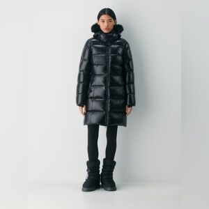 Aritzia The Supersnug Puff Mid Hi-Gloss